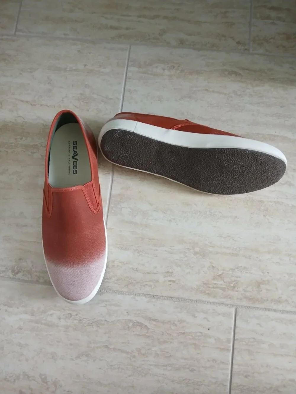 Seavees like new! red and white slip on size 11